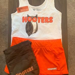 REAL full Hooters Girl Tank Top and Shorts Costume